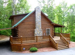 64 Rising Ridge Rd, Whittier, NC 28789