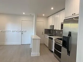 Building Photo - 6310 SW 79th St #24
