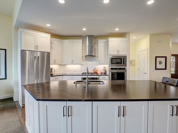 2nd image of 9043 Paddington Pkwy