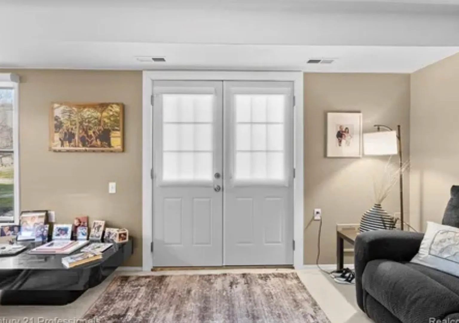 1 Bed Rm Condo - Farmington Hills — Photo 3