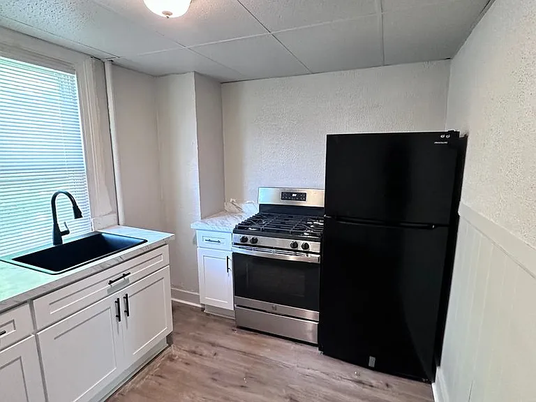 587 W Princess Street - NWA — Photo 8