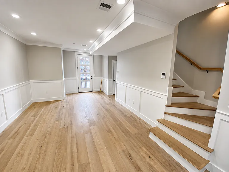 300 Somerville Ave #H — Photo 21