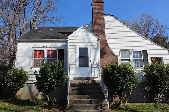 1st image of 513A W Cherry St