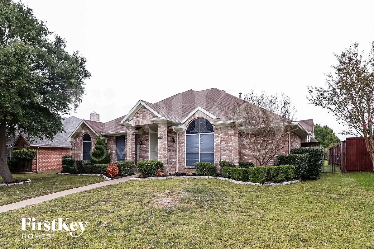Building Photo - 2210 Stillwater Dr