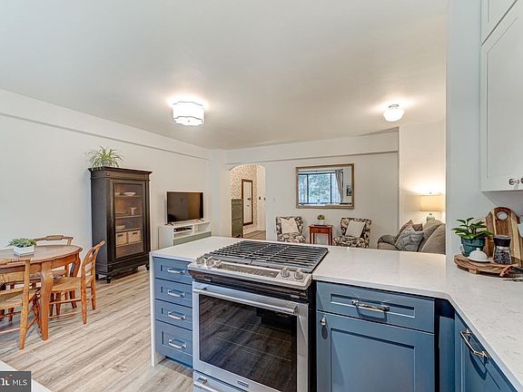 4th image of 1 Scott Cir #1