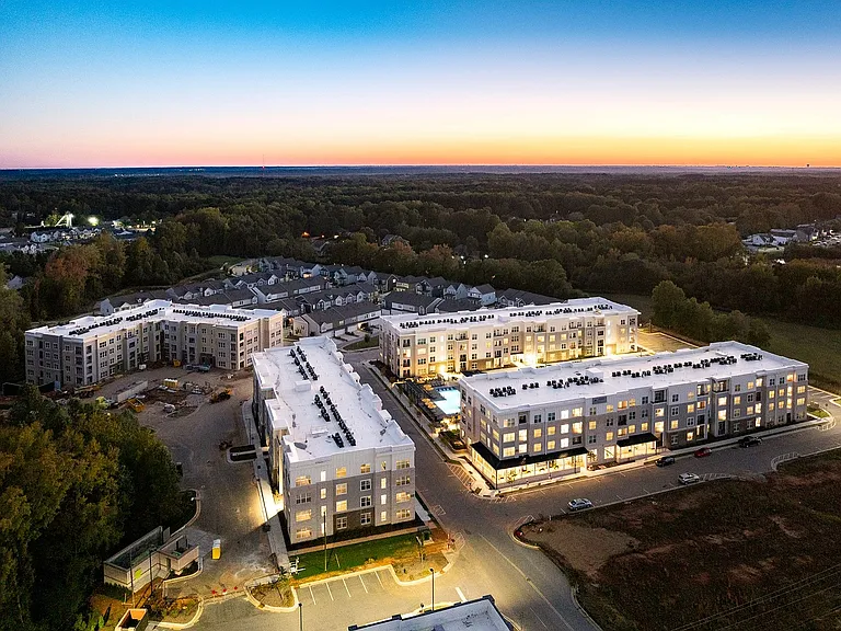 Abberly Royal Creek Apartment Homes — Photo 62