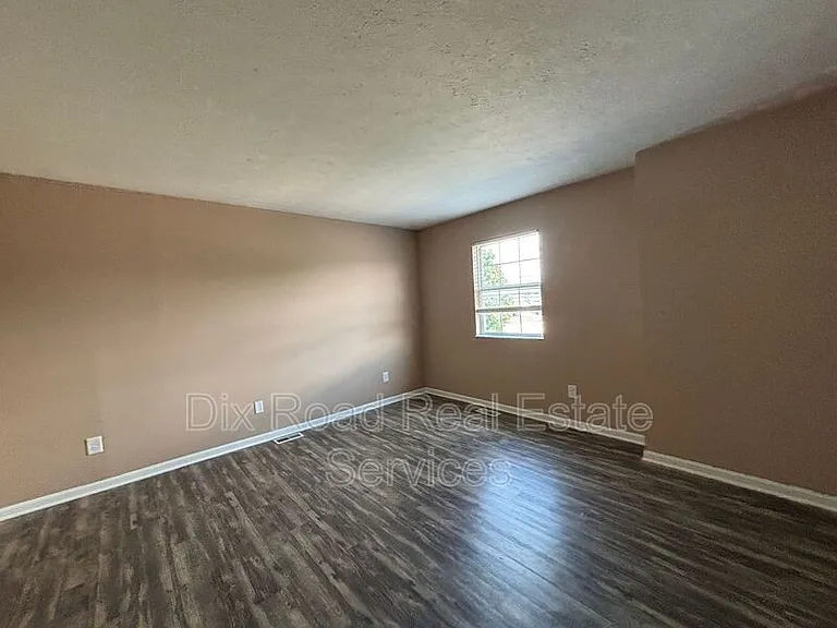 460 Peyton Dr — Photo 19