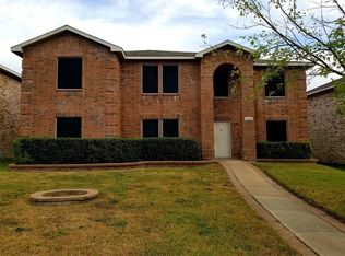 1424 Daisy Dr, Lancaster, TX 75134