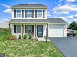 33 Sussex Dr, Carlisle, PA 17013