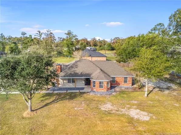 1349 Rothwood Dr, Lake Charles, LA 70611