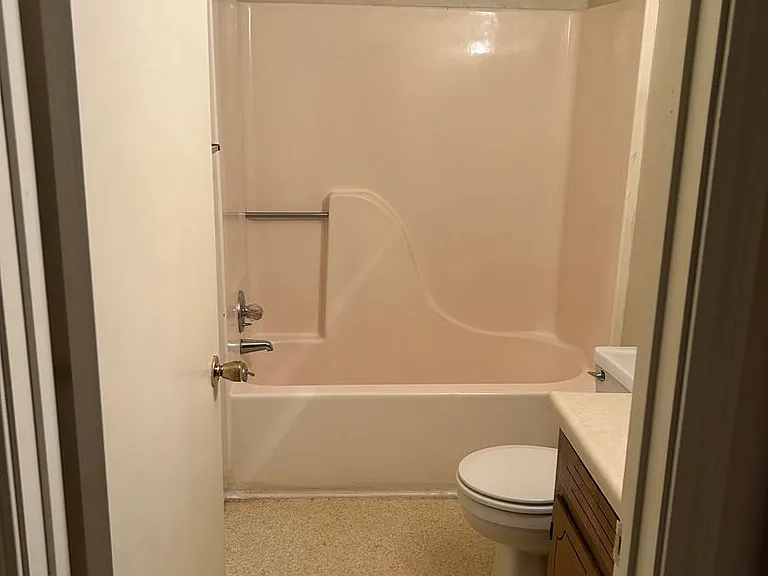 297 Peabody St #4 — Photo 8
