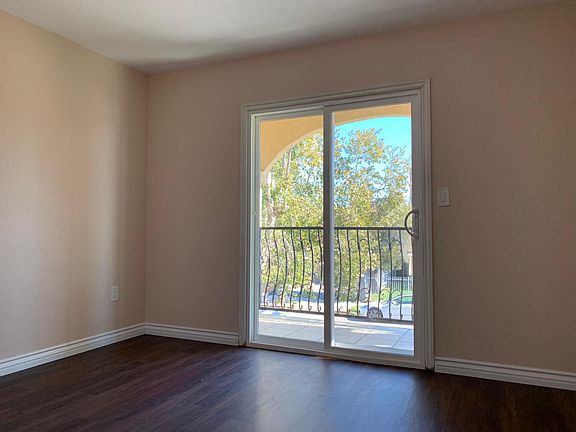 Bedroom 1, balcony