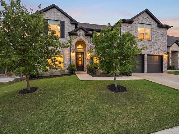 2nd image of 809 Violet Way