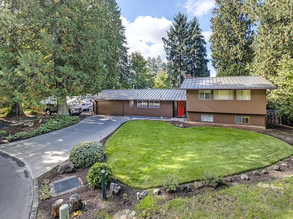 1st image of 585 SE 59th Ct