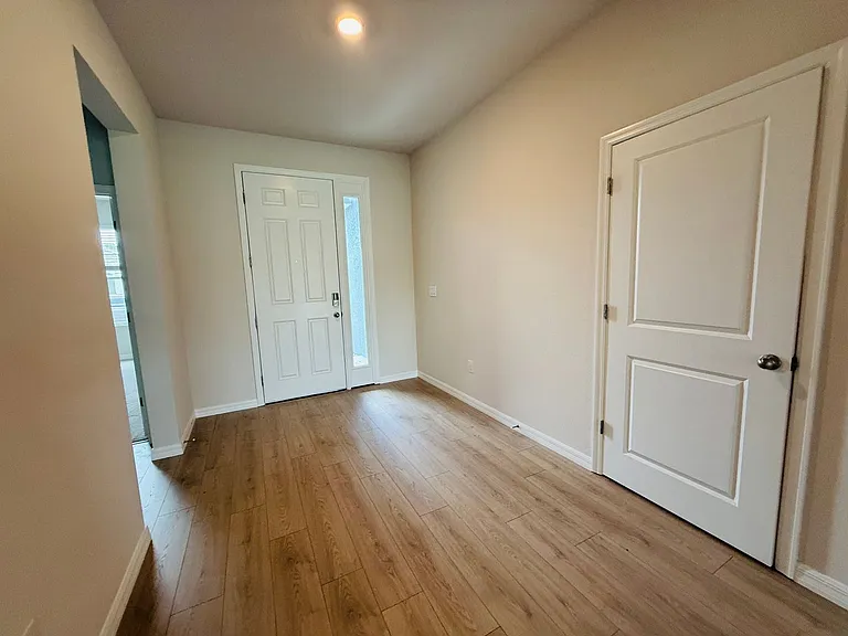 316 158th St E — Photo 3