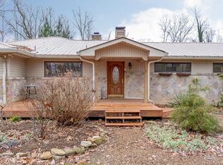 850 W Outer Dr, Oak Ridge, TN 37830