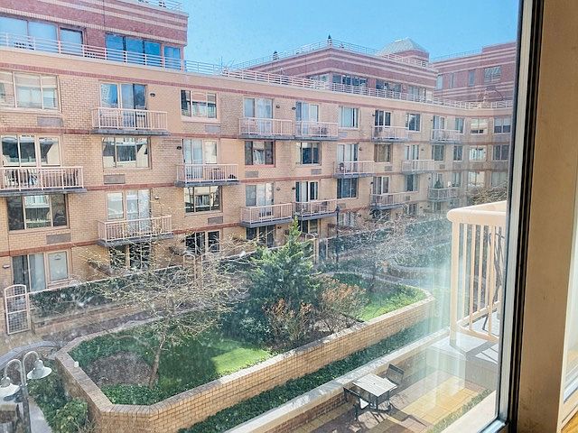 1st image of 350 W 50th St APT 4NN