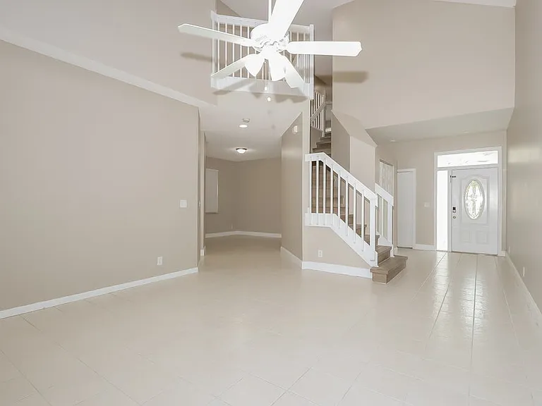 7673 Springfield Lake Dr — Photo 5