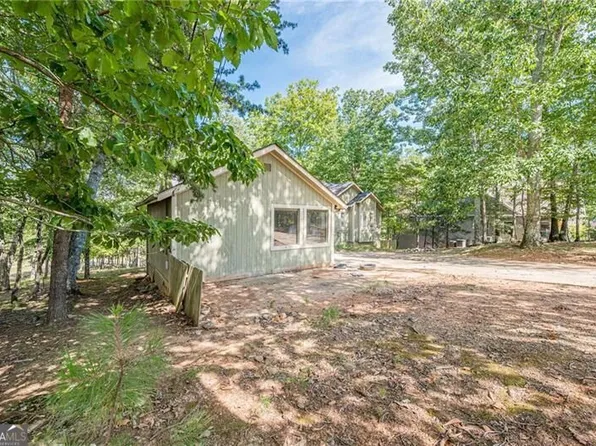141 Red Cloud Dr, Waleska, GA 30183