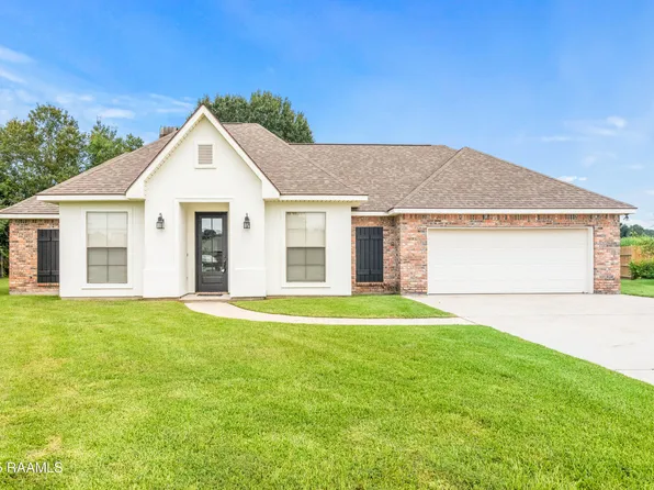 107 Treat Dr, Broussard, LA 70518