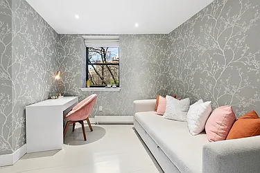Sold by The SIMPLE Real Estate Co