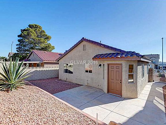 5th image of 1013 Bird Springs Dr