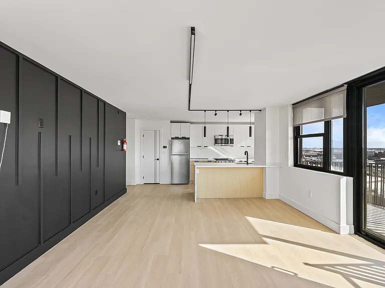 Cosmo 440 Luxury Apartments — Photo 29