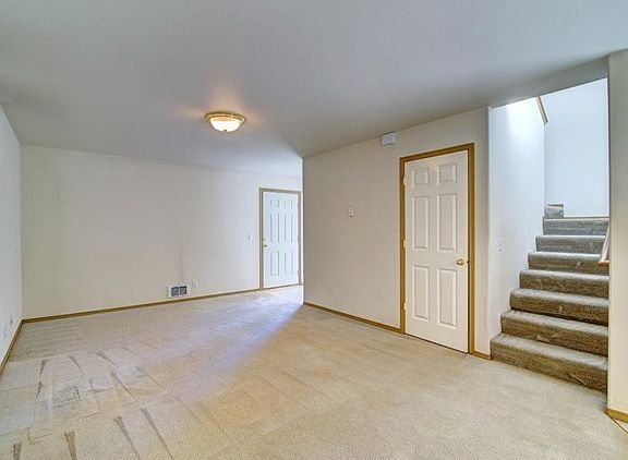 3rd image of 729 NW Parragon Pl