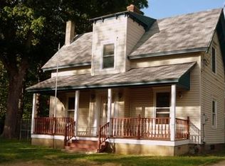 72 Main St, Danville, NH 03819