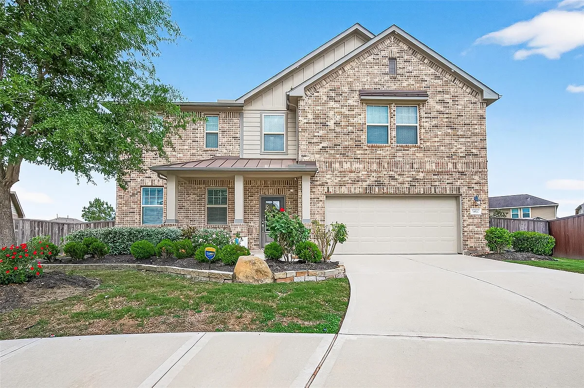 Building Photo - 26102 Lazywaters Dr