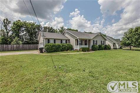 3rd image of 3463 Hardwood Dr