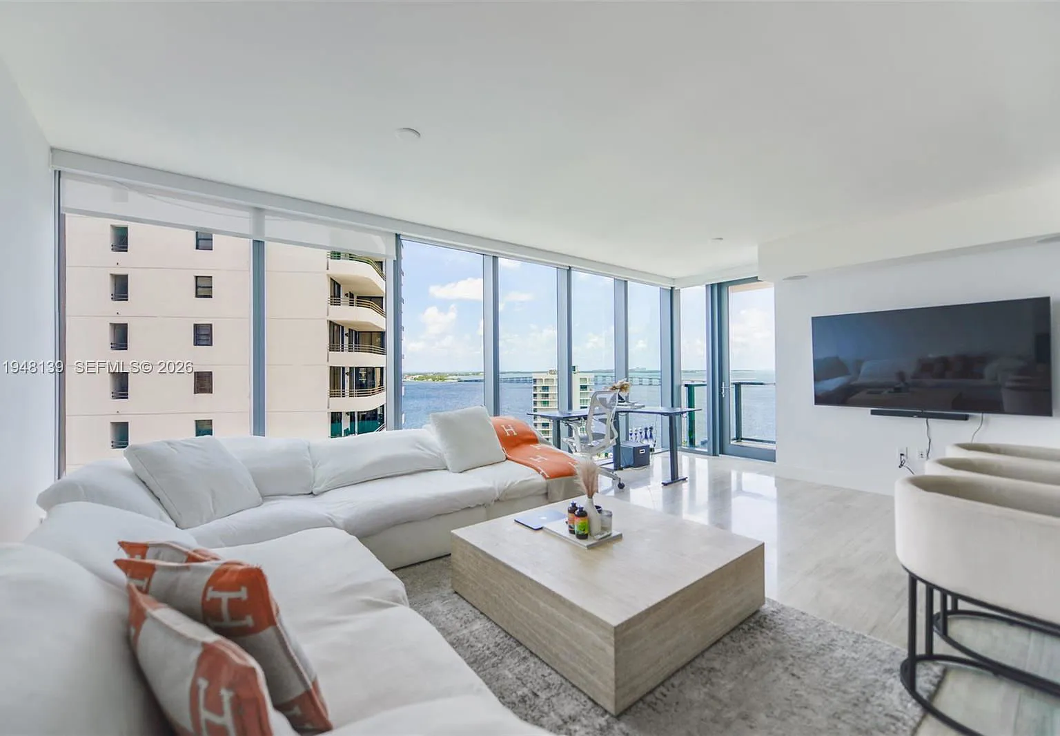 2 bed, 2.0 bath, 1137 sqft, $8,500 — Photo 1