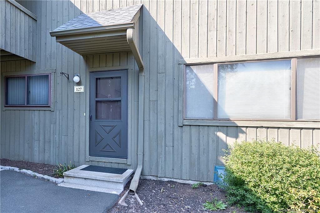 127 Shagbark Dr 127, Derby, CT 06418 Zillow