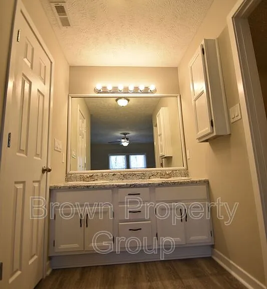 5817 Horton Pl — Photo 19