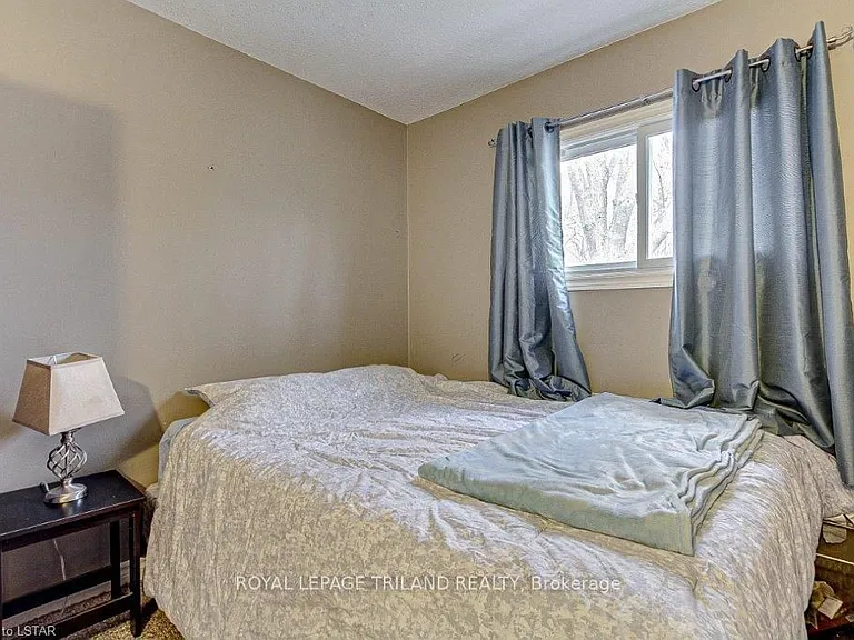 256 Edinburgh St #UPPER — Photo 13