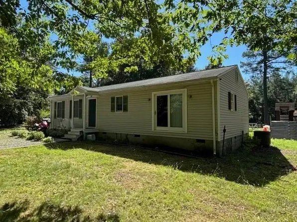 1742 Eastham Rd, Bumpass, VA 23024