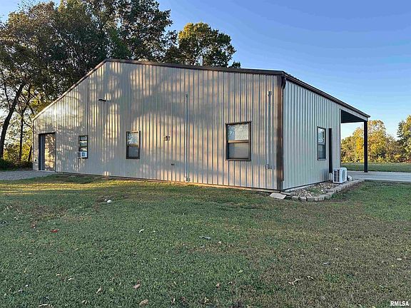 4th image of 814 Hyde Park Rd
