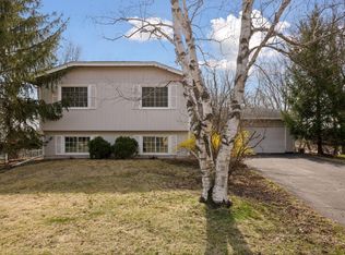 8932 Darnel Rd, Eden Prairie, MN 55347