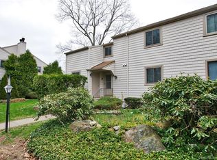 93 Penny Meadow Ln UNIT B, Stratford, CT 06614