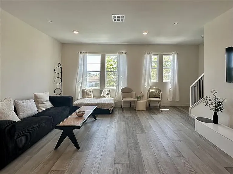 4376 Alamo Ln — Photo 10