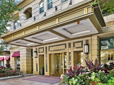 25 E Superior St APT 2102, Chicago, IL, 60611