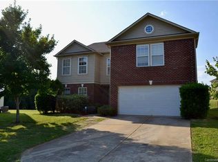120 Adams Trail Cir, Mount Holly, NC 28120