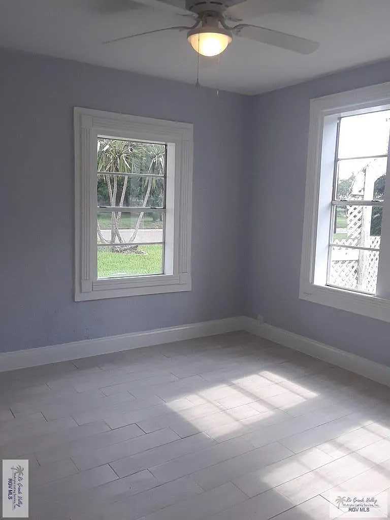 3 bed, 2.0 bath, 1352 sqft, $1,350 — Photo 4