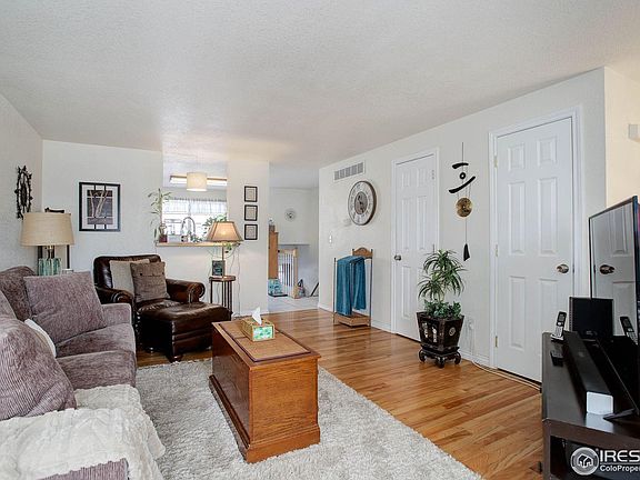 5th image of 1420 Hover St #2