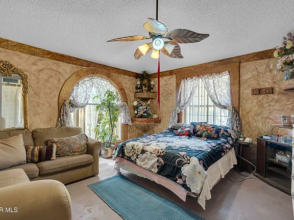 4th image of 15931 Harrison Ave