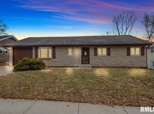 32 Pinto Dr, Springfield, IL 62702