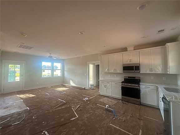 5th image of 113 Big Woods Cir