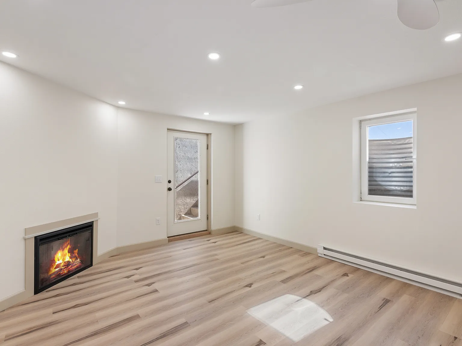 2 bed, 900 sqft, $1,805 — Photo 4
