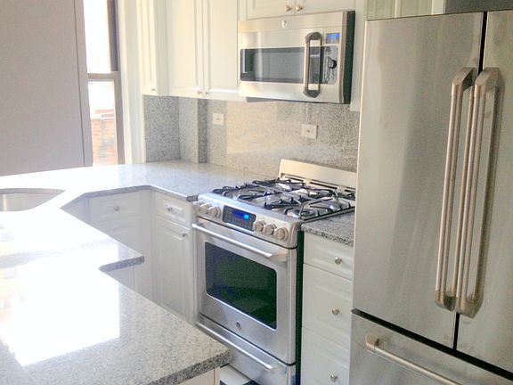 3rd image of 111 E 80th St APT 5C