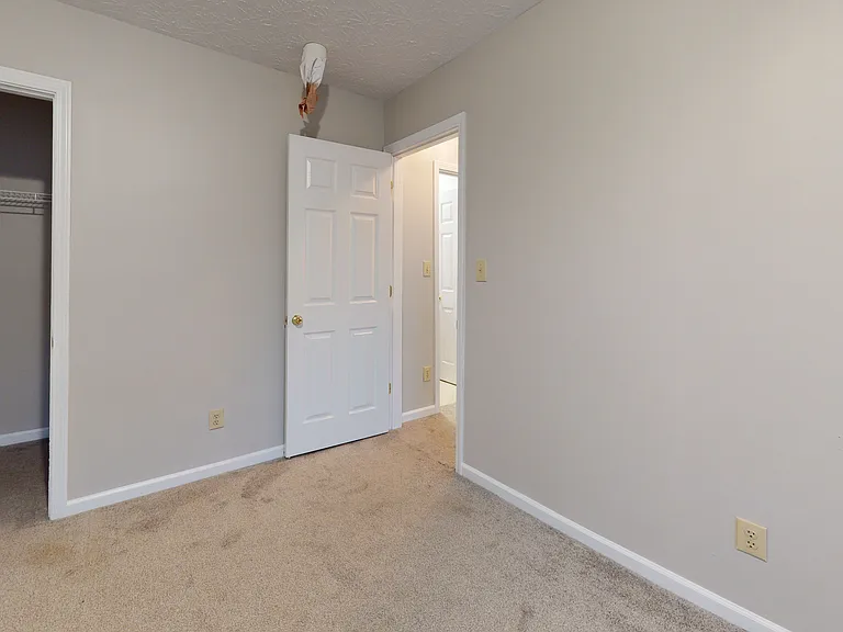 468 Newbury Way — Photo 8